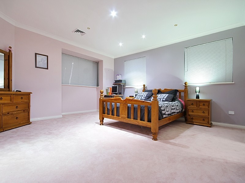 5 Willmott Place, Glenmore Park NSW 2745