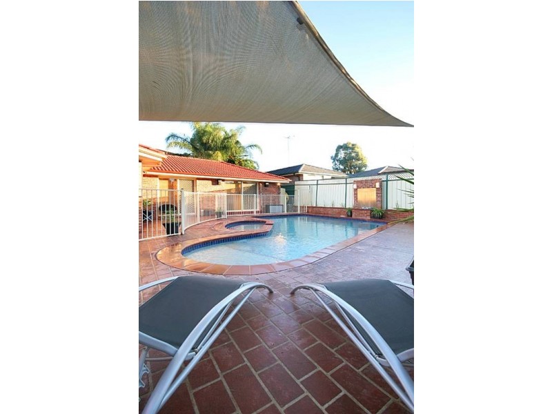 2 Scrubwren Place, Glenmore Park NSW 2745