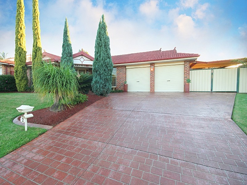 2 Scrubwren Place, Glenmore Park NSW 2745