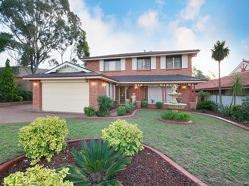11 Luttrell St, Glenmore Park NSW 2745