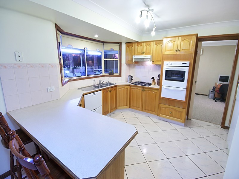 11 Luttrell St, Glenmore Park NSW 2745