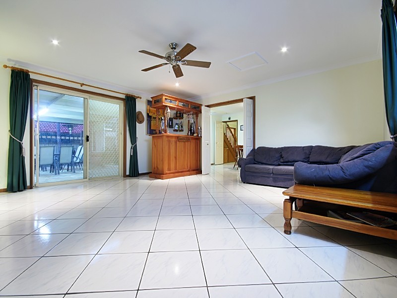 11 Luttrell St, Glenmore Park NSW 2745