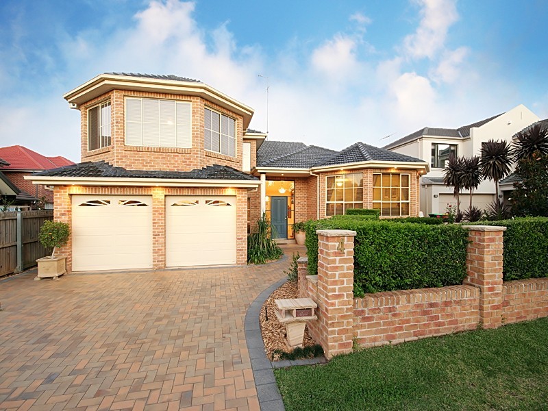 4 Cascade Avenue, Glenmore Park NSW 2745