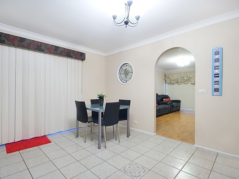 12 Paperbark Cl, Glenmore Park NSW 2745