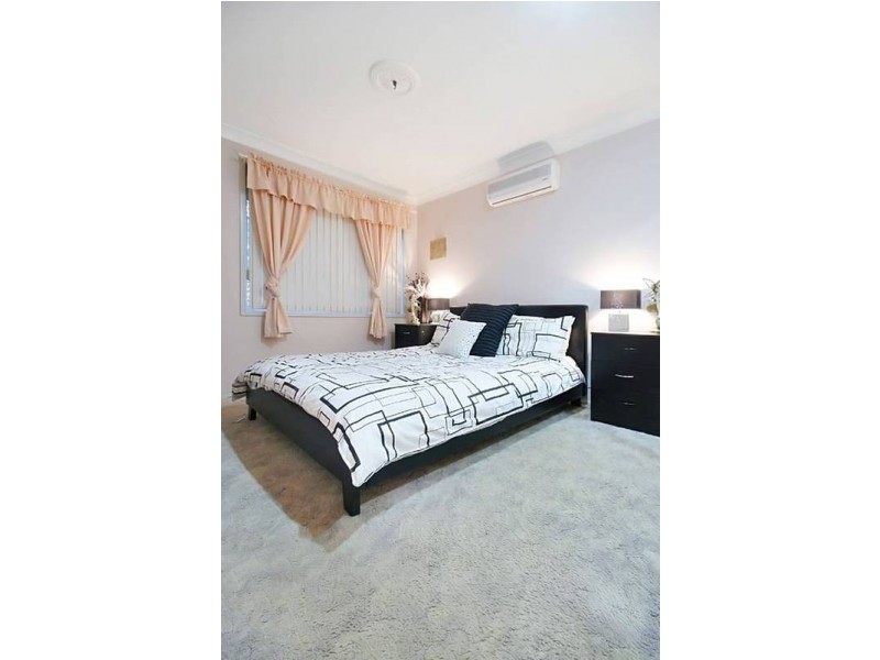 12 Paperbark Cl, Glenmore Park NSW 2745
