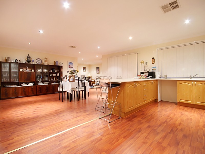 11 Wattlebird Crescent, Glenmore Park NSW 2745