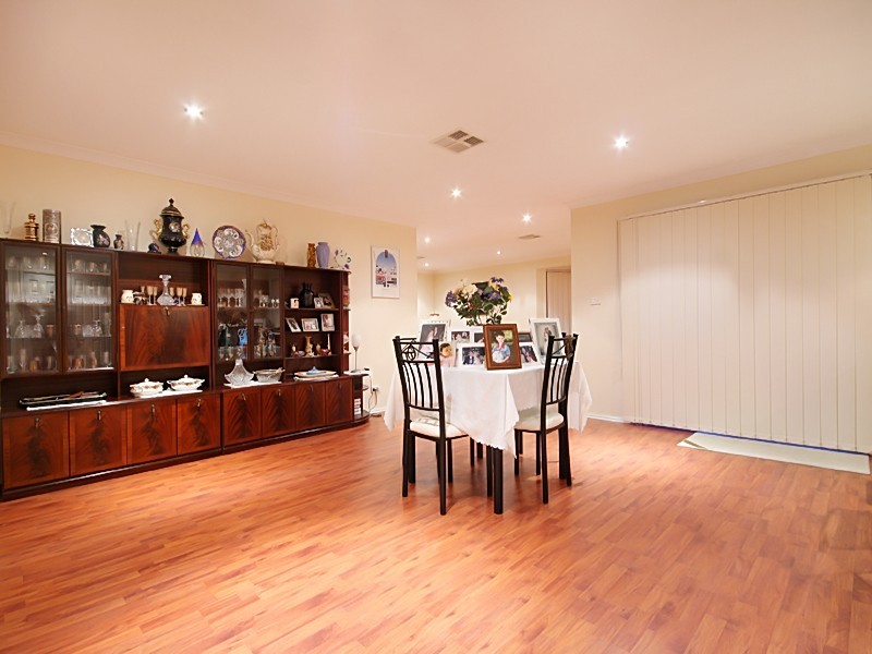 11 Wattlebird Crescent, Glenmore Park NSW 2745