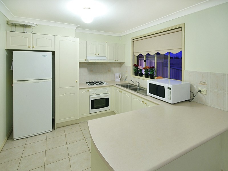 10 Coco Drive, Glenmore Park NSW 2745