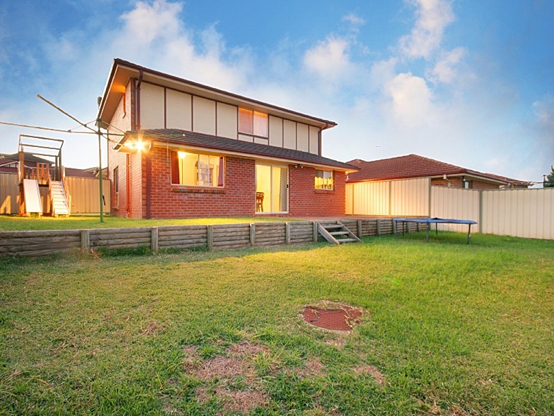 10 Coco Drive, Glenmore Park NSW 2745