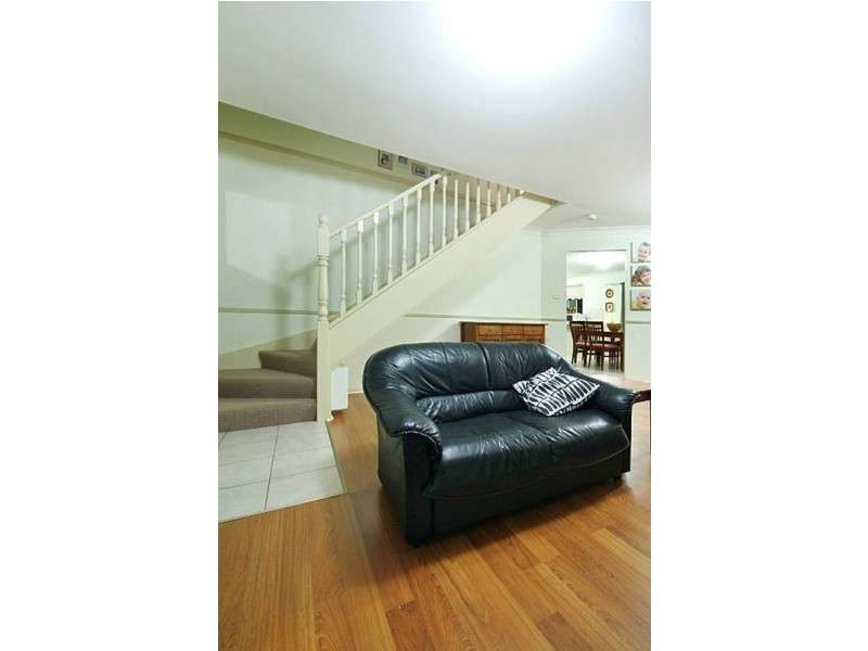 10 Coco Drive, Glenmore Park NSW 2745
