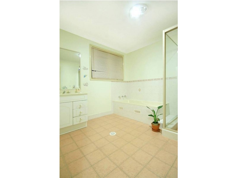 10 Coco Drive, Glenmore Park NSW 2745