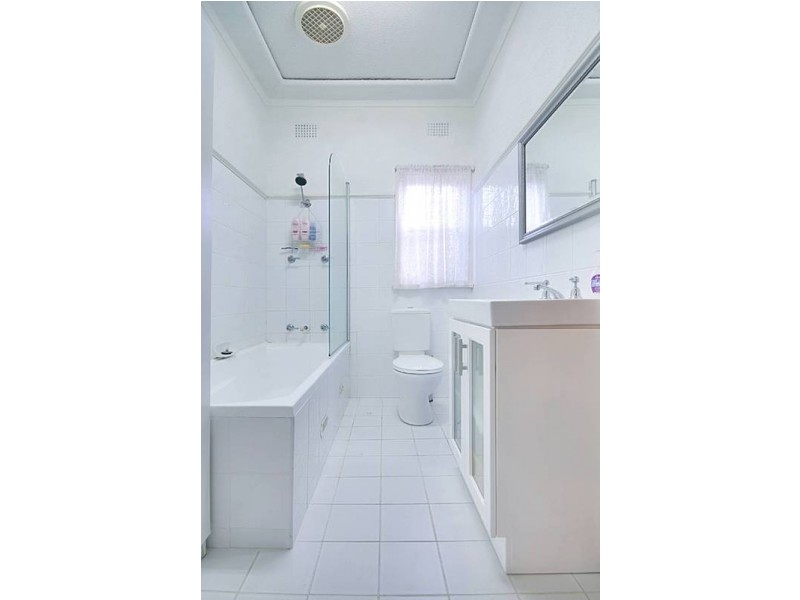 63 Bringelly Road, Kingswood NSW 2747