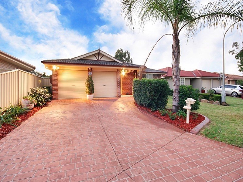 9 Buna Close, Glenmore Park NSW 2745