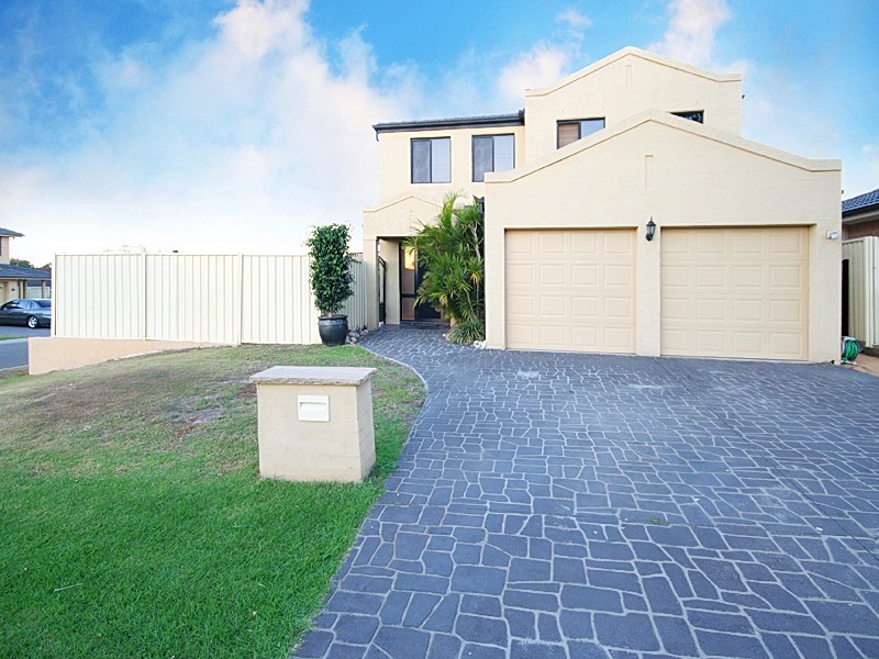 1 Burraga Place, Glenmore Park NSW 2745
