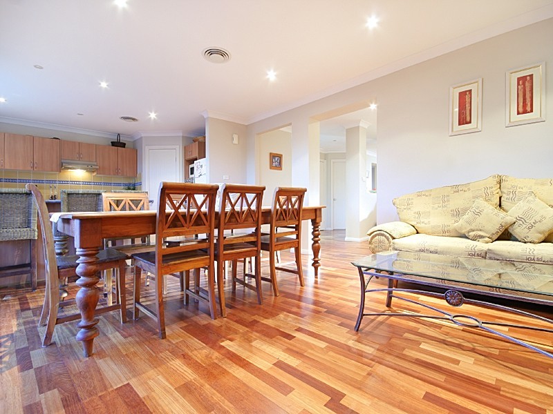 1 Burraga Place, Glenmore Park NSW 2745