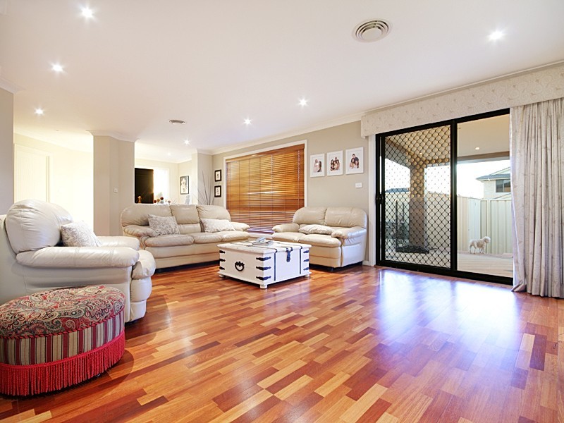 1 Burraga Place, Glenmore Park NSW 2745