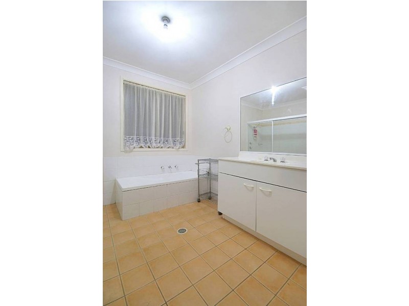 18 Wittama Drive, Glenmore Park NSW 2745
