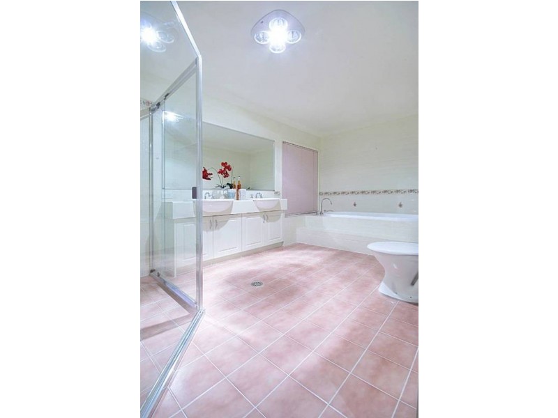 7 Karingal Court, Glenmore Park NSW 2745