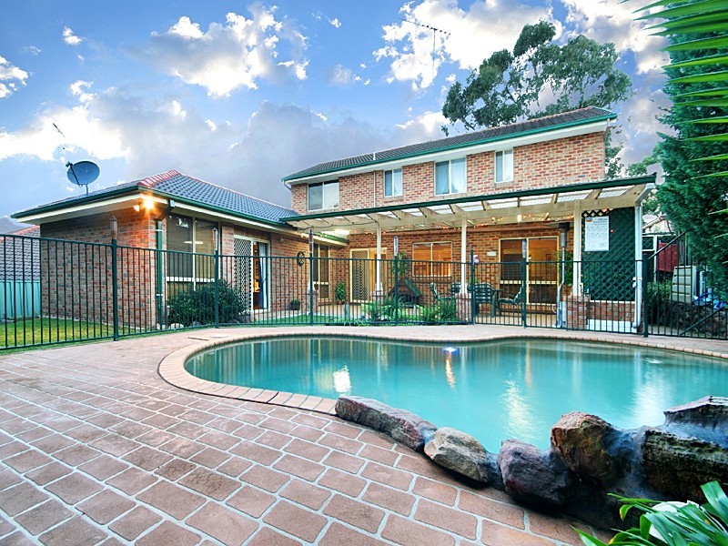 4 Willmott Place, Glenmore Park NSW 2745
