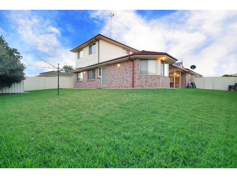 4 Berril Place, Glenmore Park NSW 2745