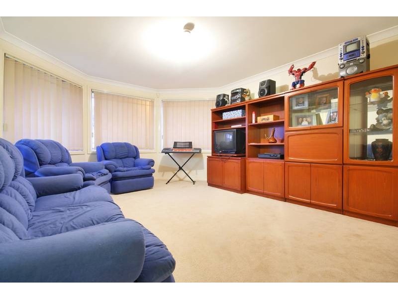 4 Berril Place, Glenmore Park NSW 2745