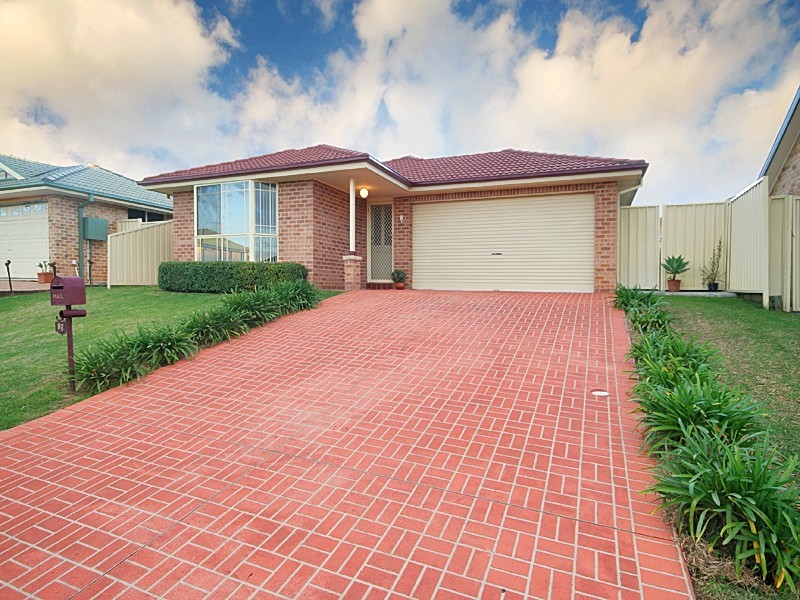15 Coco Drive, Glenmore Park NSW 2745