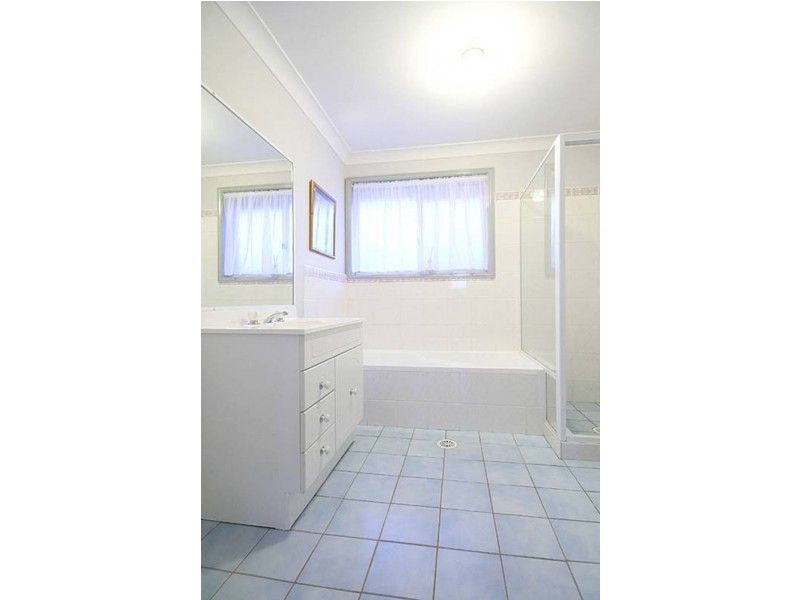 15 Coco Drive, Glenmore Park NSW 2745