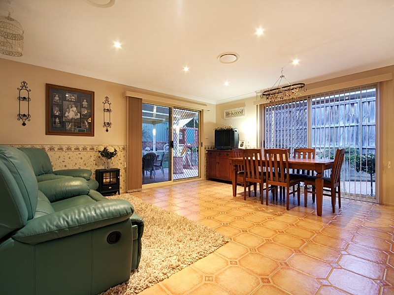 10 Butcherbird Place, Glenmore Park NSW 2745