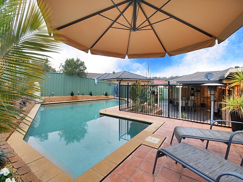 5 Butcherbird Place, Glenmore Park NSW 2745