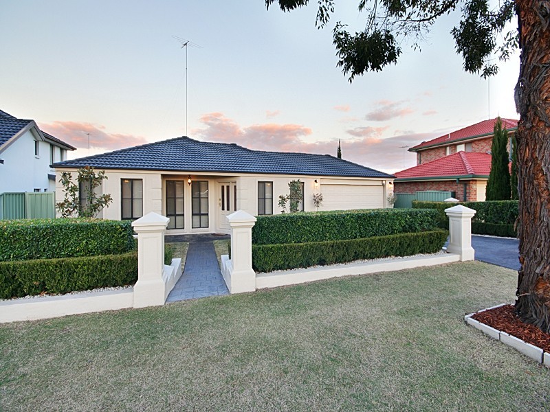 16 St Andrews Drive, Glenmore Park NSW 2745