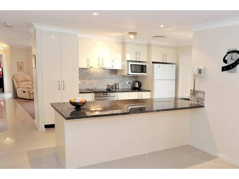 37 Floribunda Avenue, Glenmore Park NSW 2745