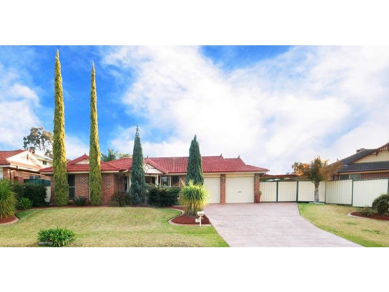 2 Scrubwren Pl, Glenmore Park NSW 2745