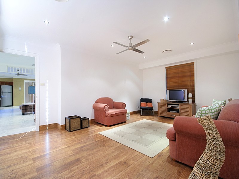 2 Scrubwren Pl, Glenmore Park NSW 2745