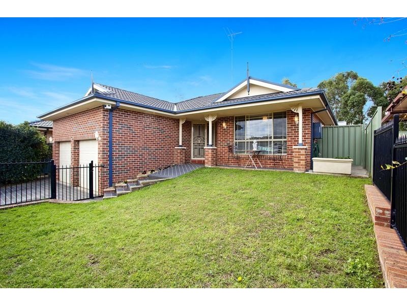7 Butcherbird Place, Glenmore Park NSW 2745