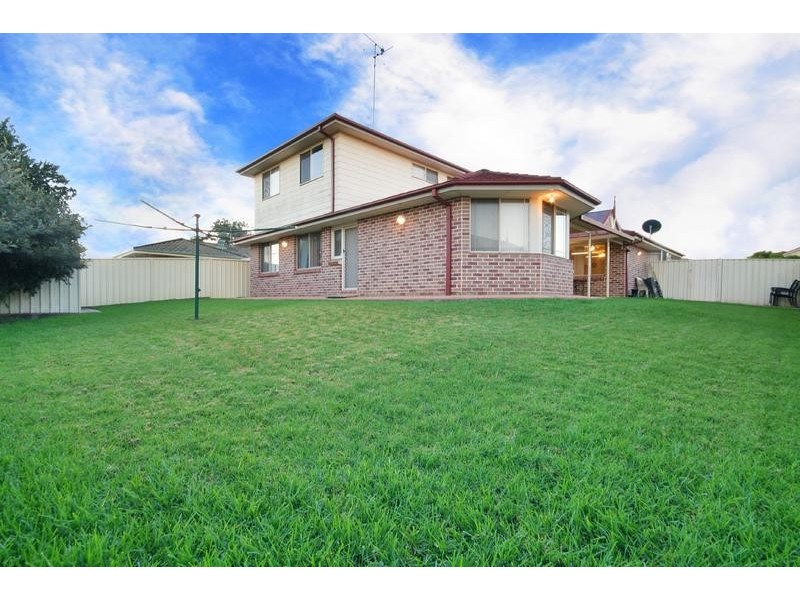 4 Berril Place, Glenmore Park NSW 2745