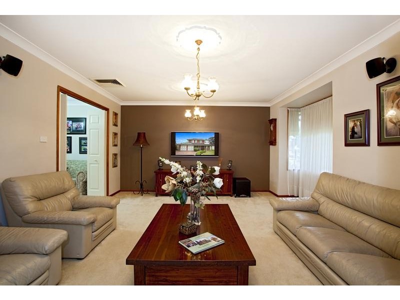 20 Richardson Place, Glenmore Park NSW 2745