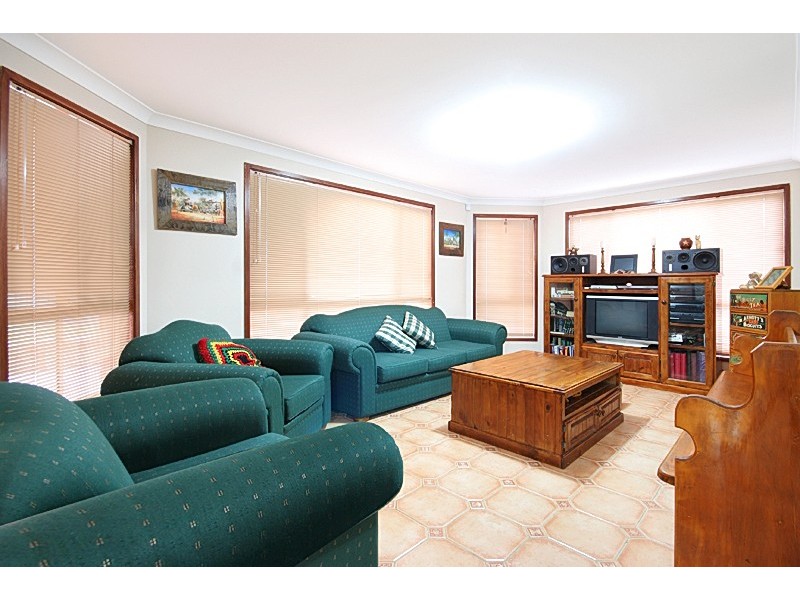 25 Pinehurst Avenue, Glenmore Park NSW 2745