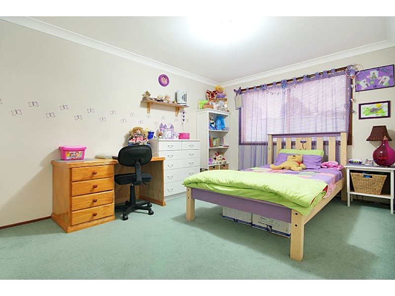 25 Pinehurst Avenue, Glenmore Park NSW 2745