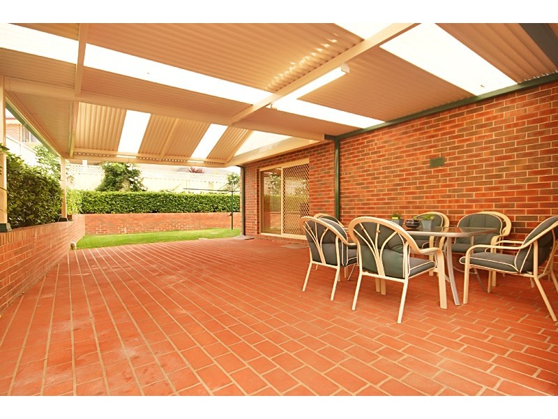 135 Ridgetop Drive, Glenmore Park NSW 2745