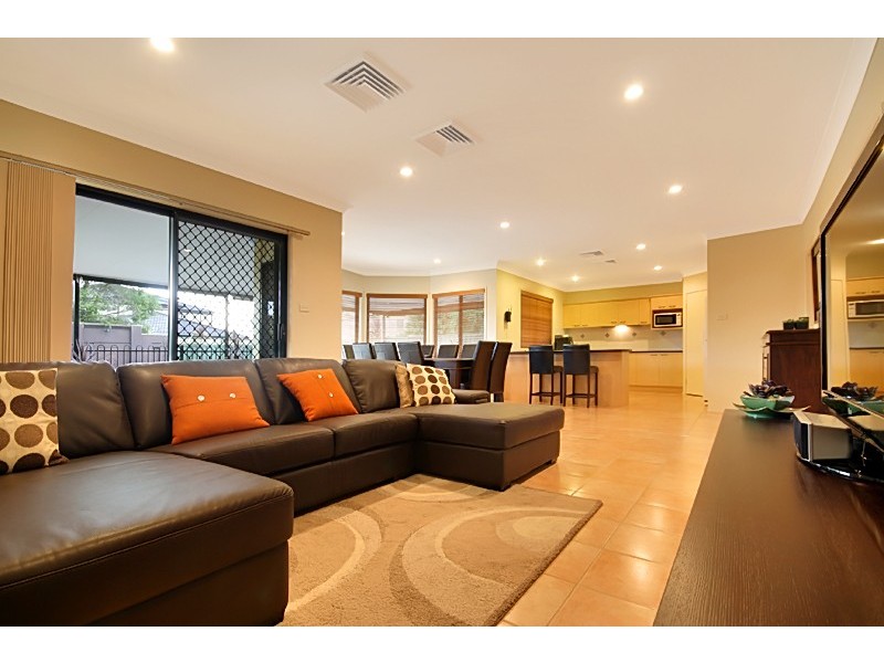 17 Birkdale Circuit, Glenmore Park NSW 2745