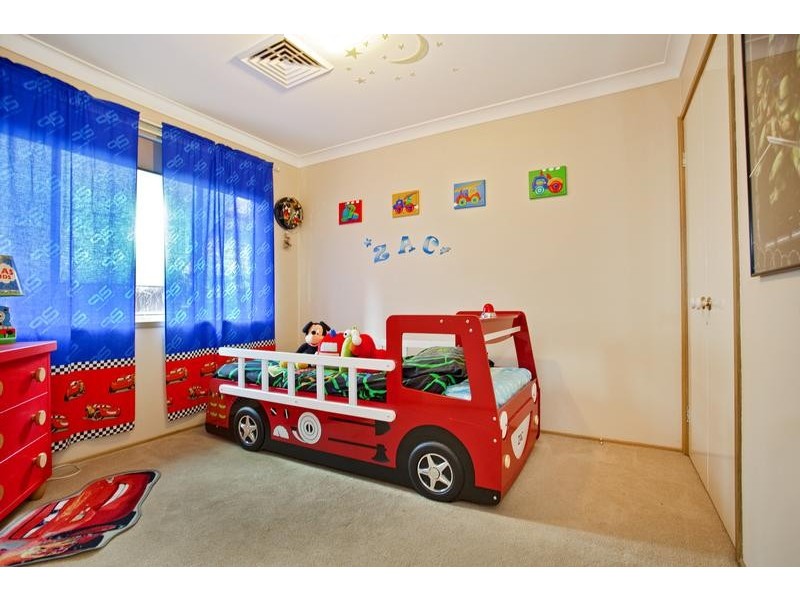 18 Lehmann Avenue, Glenmore Park NSW 2745