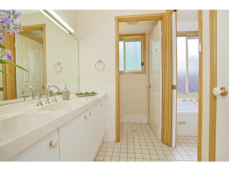 18 Lehmann Avenue, Glenmore Park NSW 2745