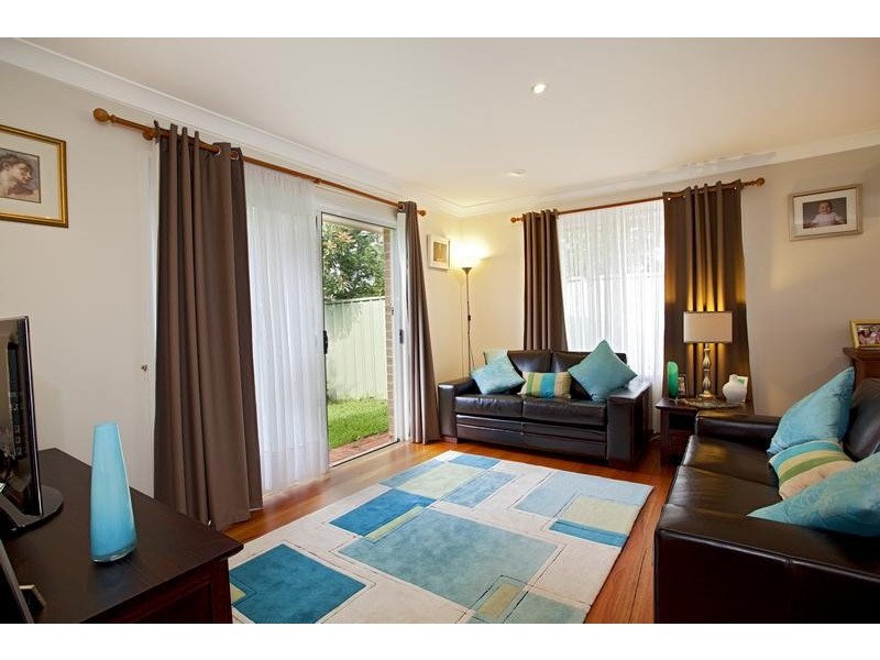 65 Woodlands Drive, Glenmore Park NSW 2745