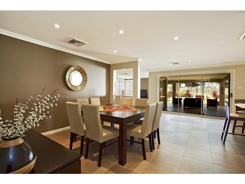 6 Fairwater Court, Glenmore Park NSW 2745