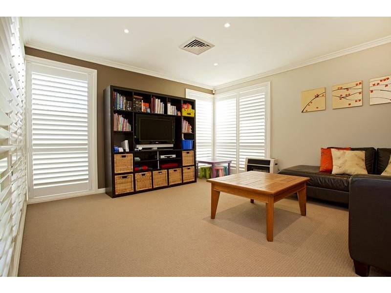 6 Fairwater Court, Glenmore Park NSW 2745