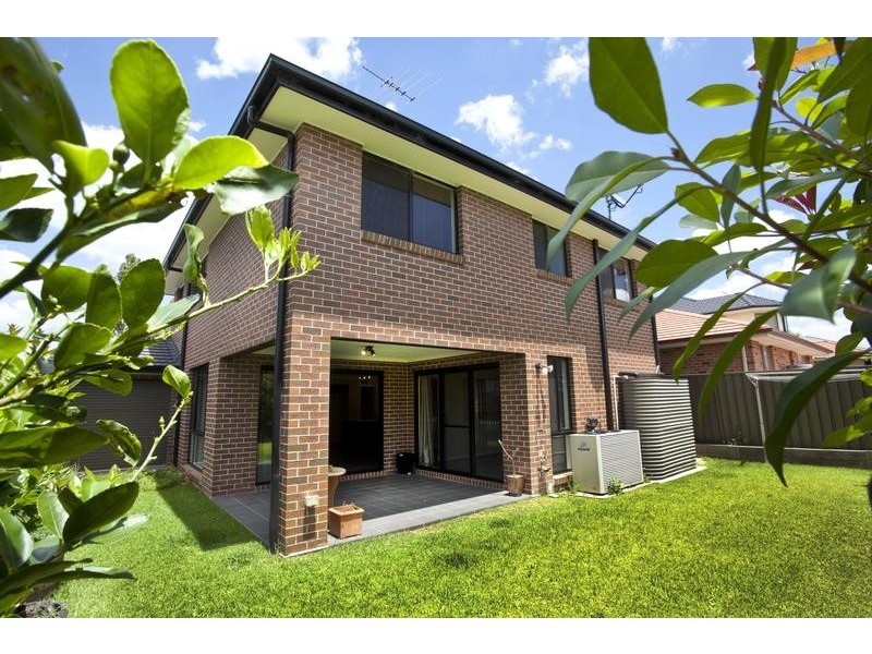 90 Ridgetop Drive, Glenmore Park NSW 2745