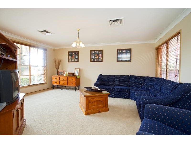 18 Lehmann Avenue, Glenmore Park NSW 2745