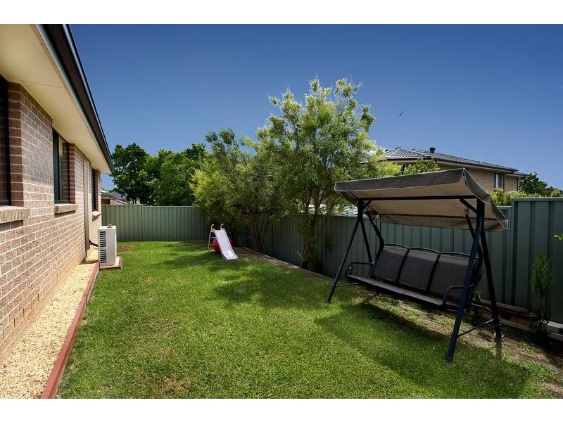 11 Bangaroo Avenue, Glenmore Park NSW 2745