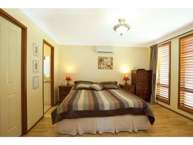 11 Bangaroo Avenue, Glenmore Park NSW 2745