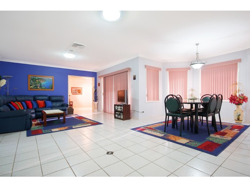 21 Birkdale Circuit, Glenmore Park NSW 2745